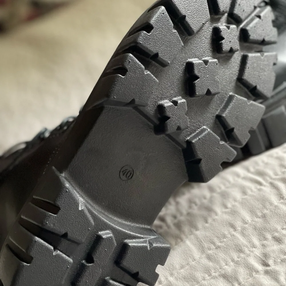 Moto boots Brand new  never worn - Picture 2 of 2